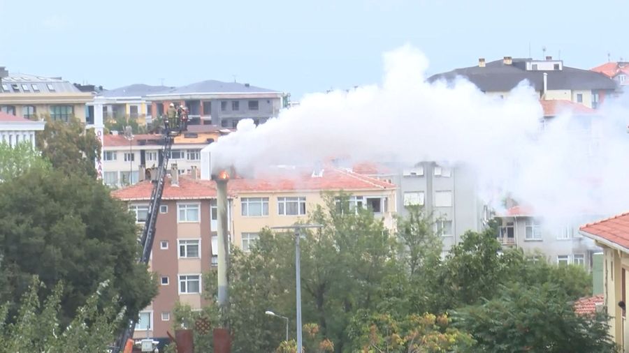 İstanbul’da hastane bahçesinde korkutan yangın