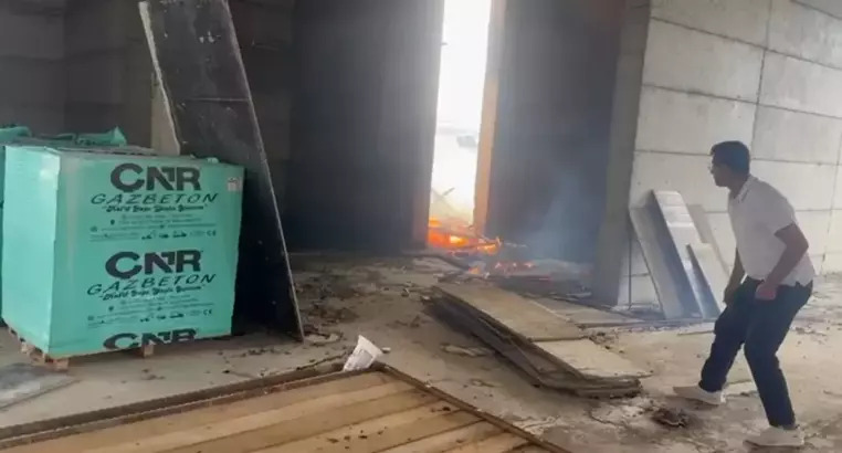 Batman’da diş hastanesi inşaatında yangın